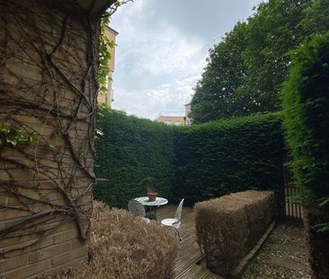 4 Bed Terraced House, Queen Of Denmark Court, SE16 - Photo 6