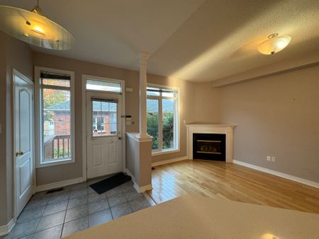 For Lease - 10561 Bayview Avenue, Richmond Hill, Ontario - Photo 2