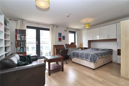 Cardinal Place, Woking, Surrey, GU22 - Photo 3