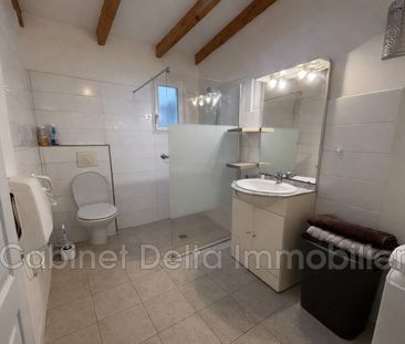 Location Appartement 1 pièce 25m² SANARY SUR MER 83110 - Photo 3