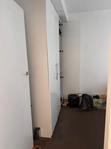 St Kilda East - Photo 2