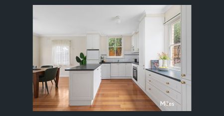 IMPRESSIVE HOME WITH PANORAMIC VIEWS - Photo 5