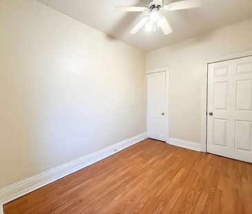 $1,499 / 2 br / 1 ba / 44 Spring st #upper - Photo 1