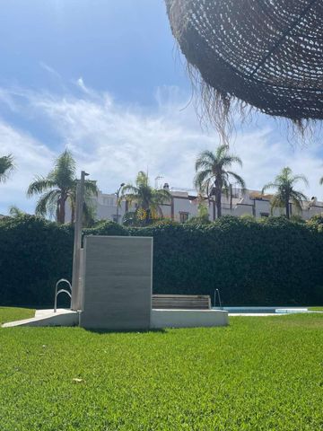 NICE APARTMENT WITH SEA VIEWS IN PLAYAMAR (TORREMOLINOS) FOR LONG TERM FOR RENT - Photo 2