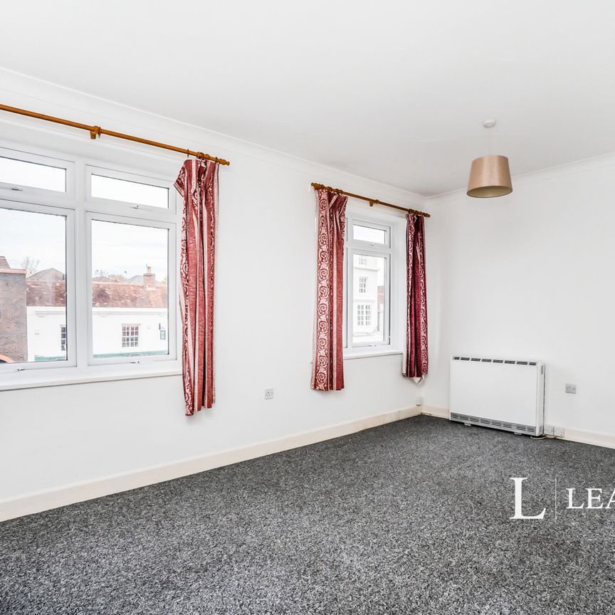 3 bedroom maisonette to rent Westquay House, 20 West Street, Fareham, PO16 - Photo 1