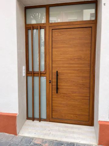 Apartamento de alquiler en Barrio de Benicalap - Photo 3