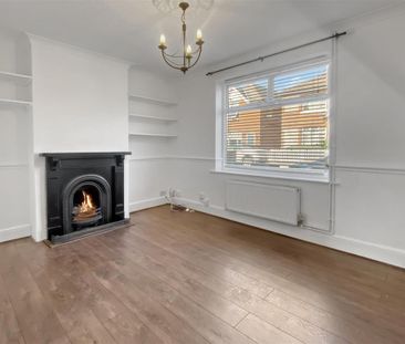 3 bedroom end of terrace house to rent - Photo 4