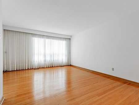 For Lease - 33 Ladner Drive, Toronto, Ontario - Photo 3