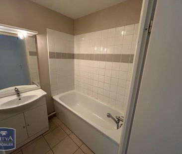 Location Appartement 2 pièces 53m² HENIN BEAUMONT 62110 - Photo 4