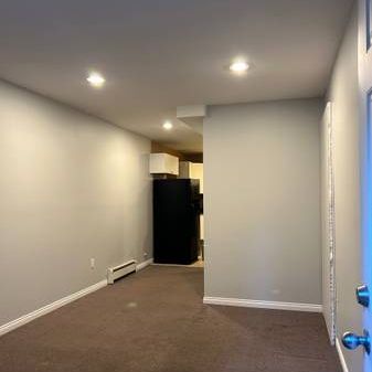 One bedroom basement suite for rent - Photo 4