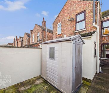 3 bedroom terraced house to rent - Photo 5