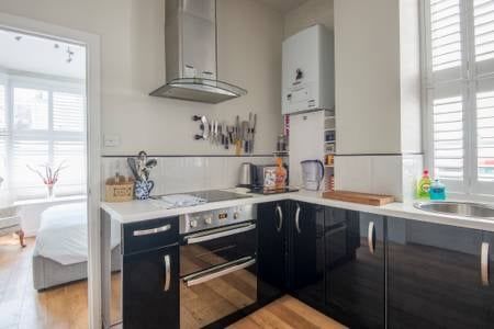 1 Bed Flat, Russell Square, BN1 - Photo 4
