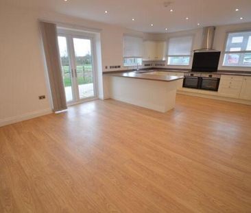 5 bedroom barn conversion to rent - Photo 1