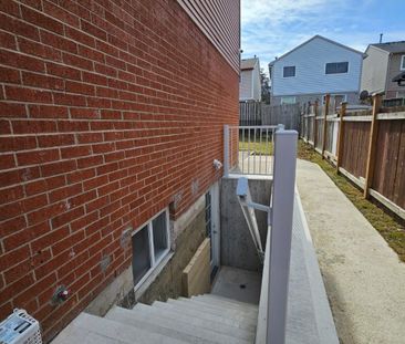 For Lease - 40 Judith Crescent, Brampton, Ontario - Photo 2