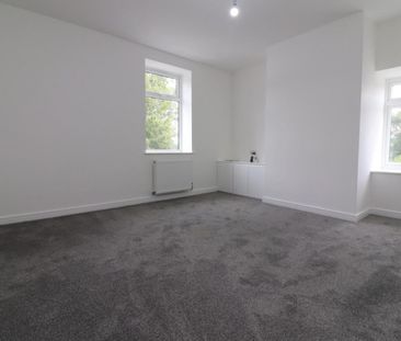 3 bedroom Flat To Let Total Size: 1012 SQ FT - Photo 3