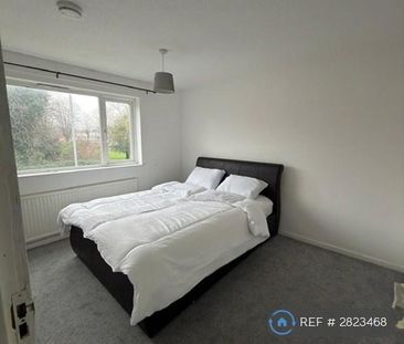 1 bedroom in a house share to rent - Photo 4