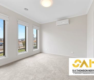 Modern Family Home in Truganina - Photo 3