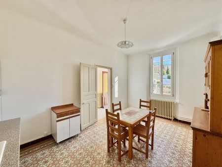 Location Maison 3 pièces 111m² VAISON LA ROMAINE 84110 - Photo 2