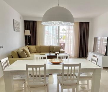 2 Bedroom Apartment For Rent in Estepona, Málaga - Photo 3