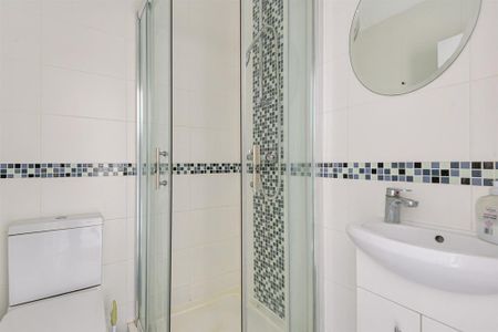 4 bedroom terraced house to rent - Photo 3