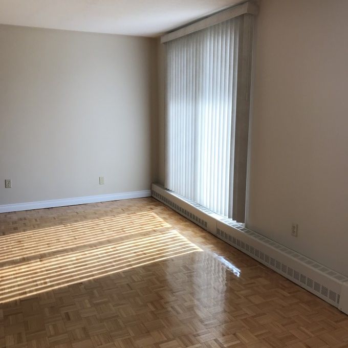 125 Wellington Street, Barrie - Photo 1