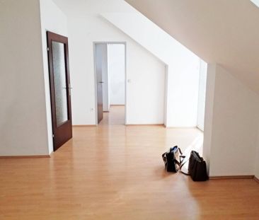 Helle 2-Zimmer-Dachgeschosswohnug - Photo 3