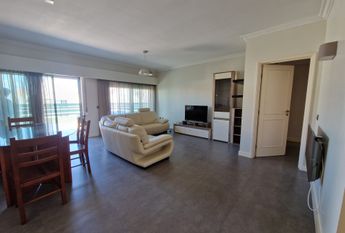 Apartamento T3 Renovado na Praia da Barra - 2ª Linha do Mar.