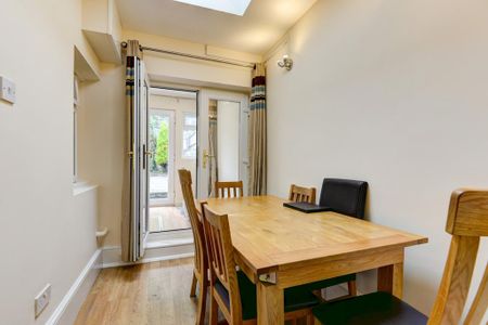 6 bedroom house to rent - Photo 2