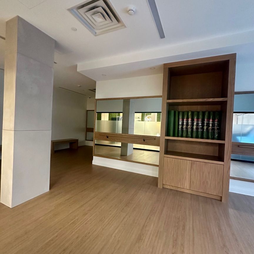 For Lease - 3250 Carding Mill Trail Unit# 501, Oakville, Ontario - Photo 1