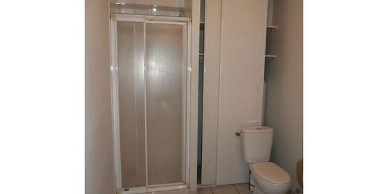 Location Appartement 1 pièce 27m² LA ROCHE SUR YON 85000 - Photo 3