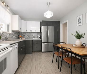 For Lease - 15 Hamlyn Crescent Unit# Main Fl, Toronto, Ontario - Photo 6