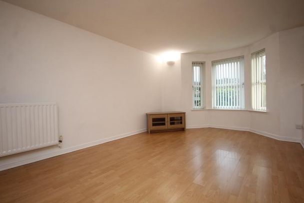 2 bedroom ground floor flat to rent - Photo 1