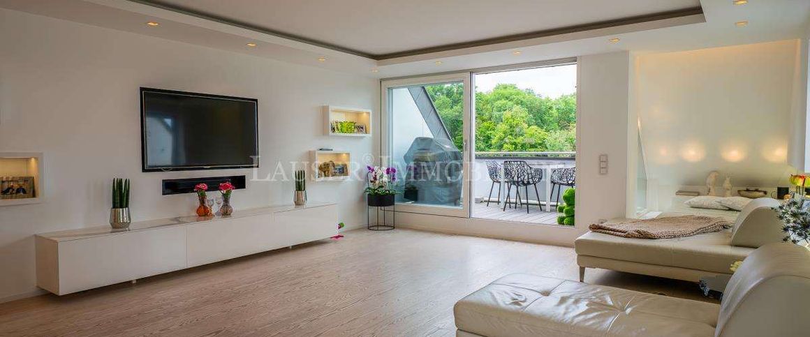 Luxuriöse Drei-Zimmer-Wohnung mit Balkon in S-Sonnenberg - Photo 1