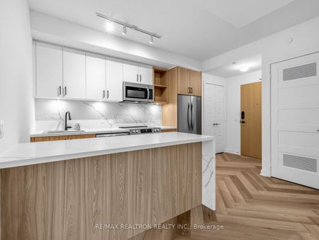 For Lease - 333 Sunseeker Avenue Unit# 145, Innisfil, Ontario - Photo 4
