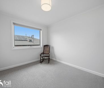 Spacious Family Home Just 13 Minutes from Hobart CBD - Photo 6