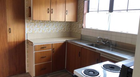 3 Bedroom Home - Photo 3