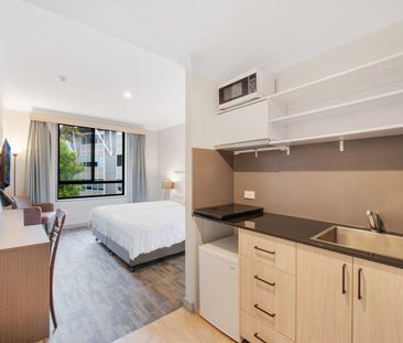 Fully renovated studio with utilities covered in rent - Photo 3