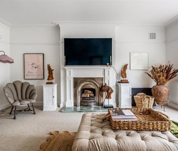 5 bedroom detached house to rent - Photo 2