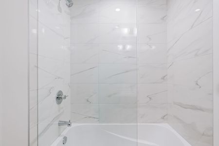 For Lease - 8 Interchange Way, Vaughan, Ontario - Photo 4