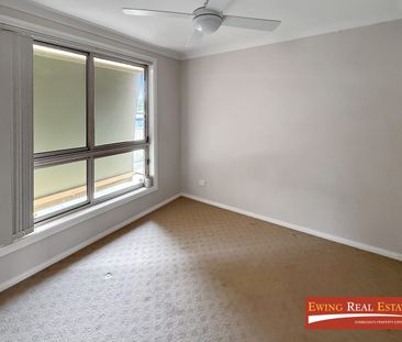 Modern Freshly Painted 3-Bedroom Townhouse in Prime Gunnedah CBD Lo... - Photo 1