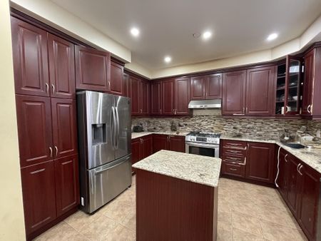 For Lease - 544 Fernforest Drive Unit# Main, Brampton, Ontario - Photo 4