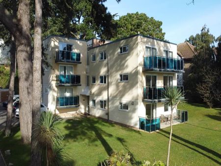 2 Bedroom Apartment - Ground Floor - Photo 4