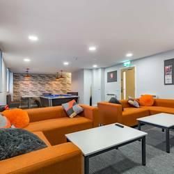 1 bedroom private hall to rent - Photo 2