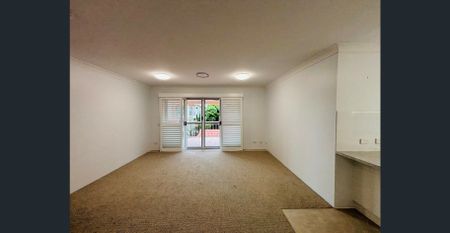 PREMIUM LIFESTYLE IN PRIME LOCATION - Photo 3