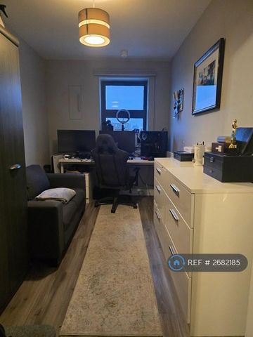 2 bedroom flat to rent - Photo 3