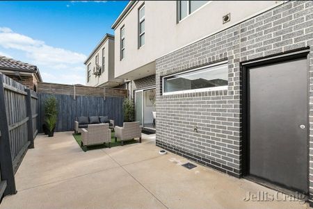 36 Duosa Road, Altona North - Photo 2