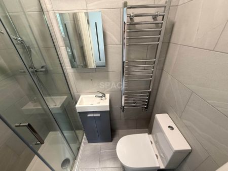 Wokingham Road, Reading, Berkshire, RG6 1JL- Room 4 - Photo 5