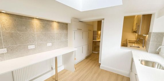 9 bedroom property to rent - Photo 2