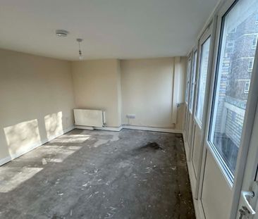 3 Bed Flat, East Dulwich Estate, SE22 - Photo 1