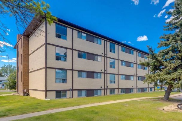 - 2 Bedroom at South Park Apartments - Photo 1